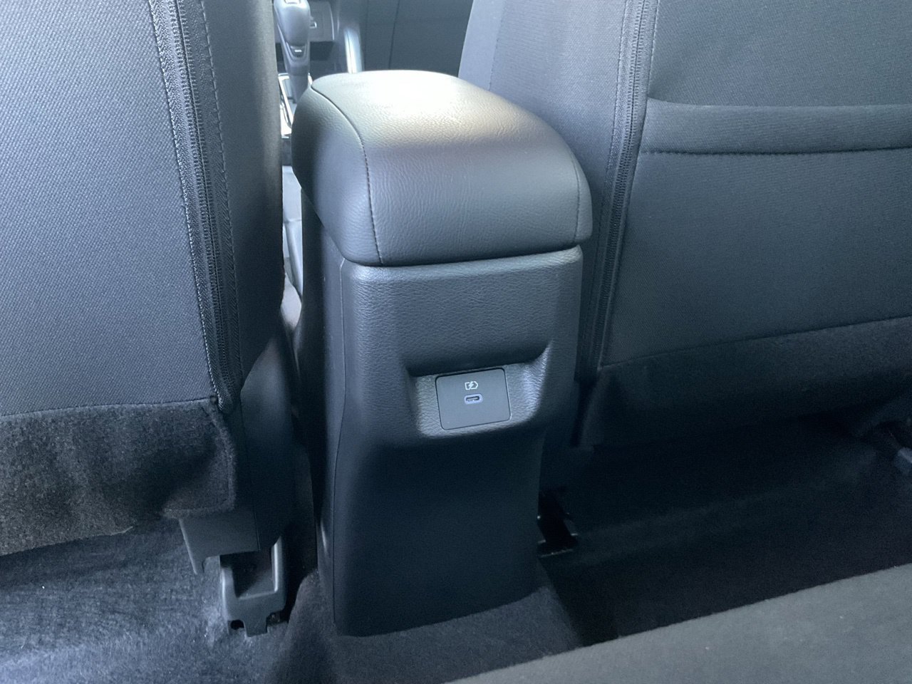 Used 2025 Nissan Versa SV w/ Trunk Package FWD image 11