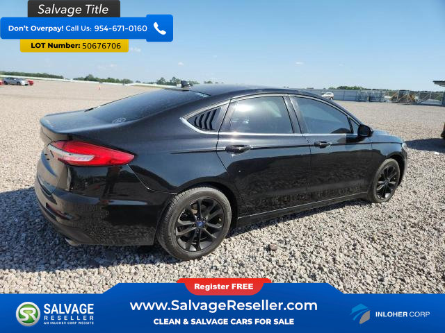 Used 2020 Ford Fusion SE FWD image 4
