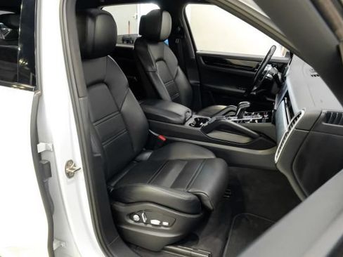 Used 2019 Porsche Cayenne AWD/4WD image 42