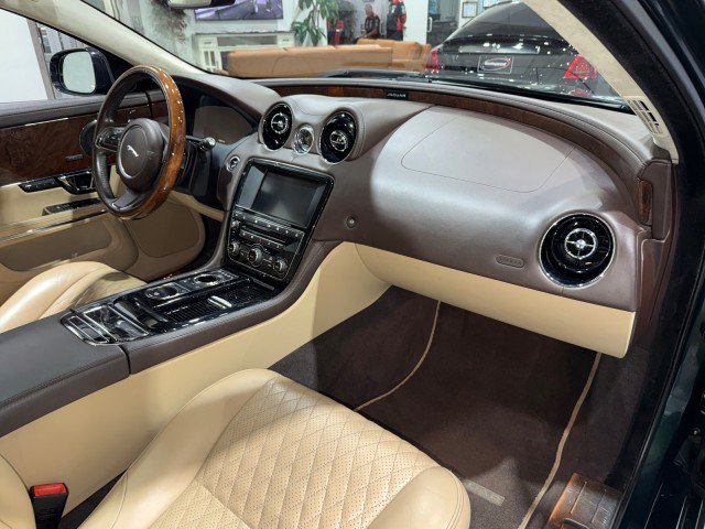 Used 2017 Jaguar XJ L Portfolio AWD/4WD image 58