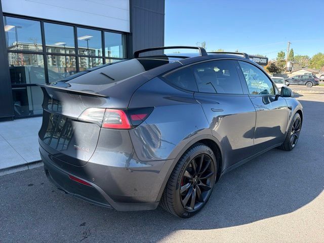 Used 2022 Tesla Model Y Performance AWD/4WD image 9