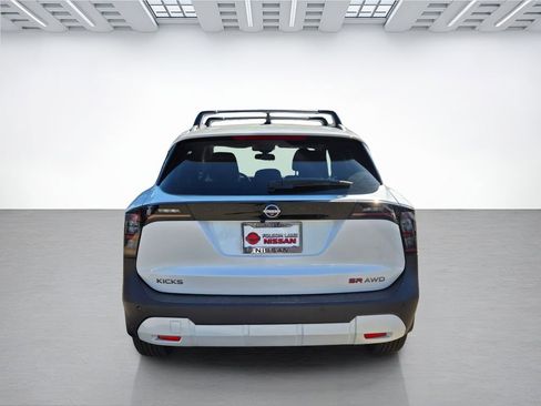 New 2026 Nissan Kicks SR AWD/4WD image 5