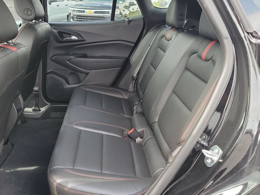 Used 2026 Chevrolet Trax RS w/ Driver Confidence Package FWD image 23