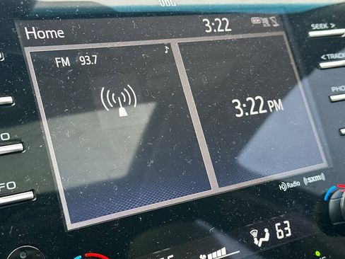 Used 2018 Toyota Camry XLE w/ Audio Package image 19