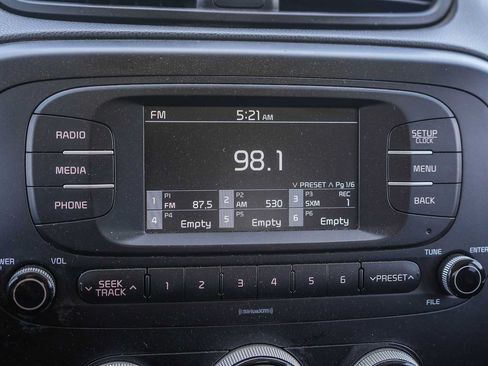 Used 2017 Kia Soul FWD image 21