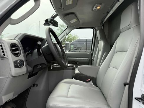New 2026 Ford E-450 and Econoline 450 Super Duty w/ Driver's Safety Package image 9