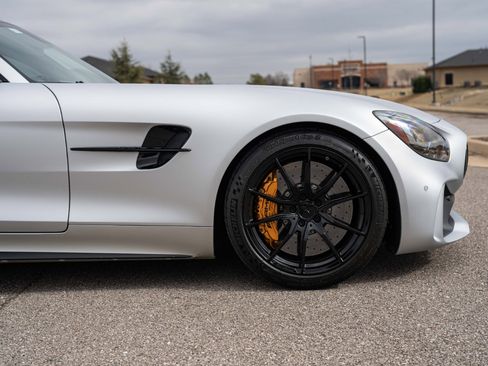 Used 2018 Mercedes-Benz AMG GT R image 12
