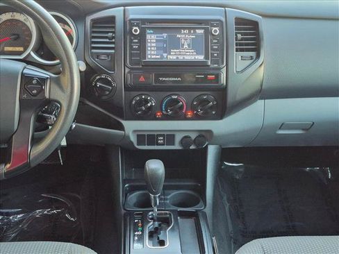 Used 2015 Toyota Tacoma 4x4 Access Cab V6 image 13