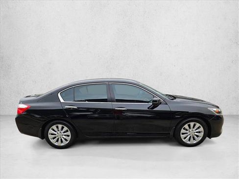 Used 2015 Honda Accord EX image 4