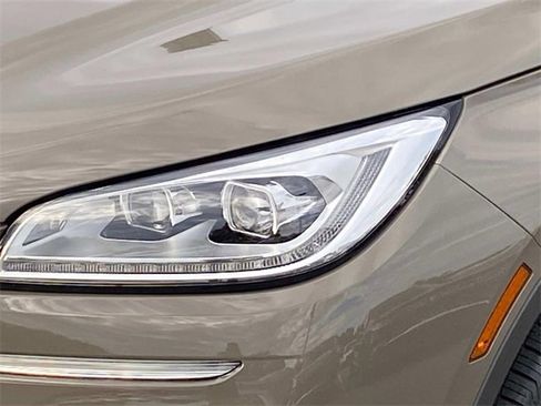 New 2025 Lincoln Corsair Reserve image 4