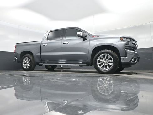 Used 2020 Chevrolet Silverado 1500 LTZ w/ LTZ Premium Package AWD/4WD image 32