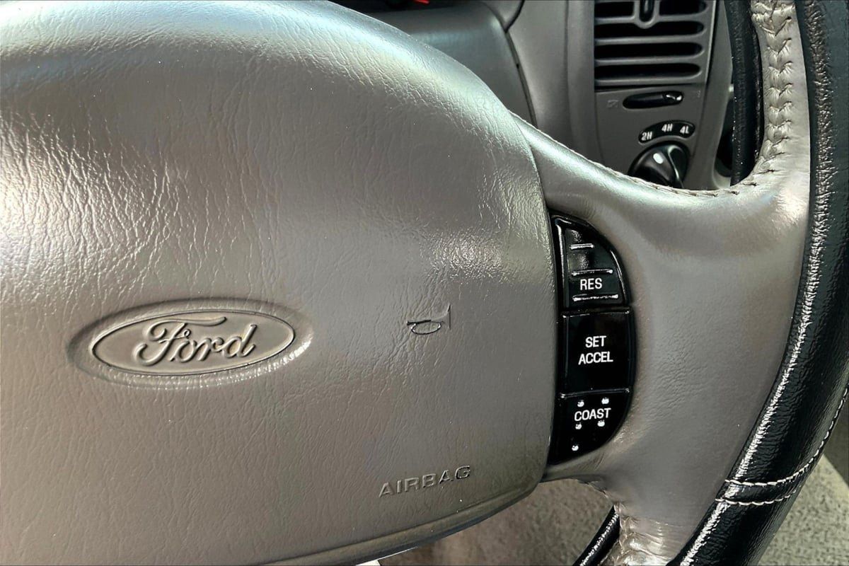 Used 2001 Ford F150 XL AWD/4WD image 13