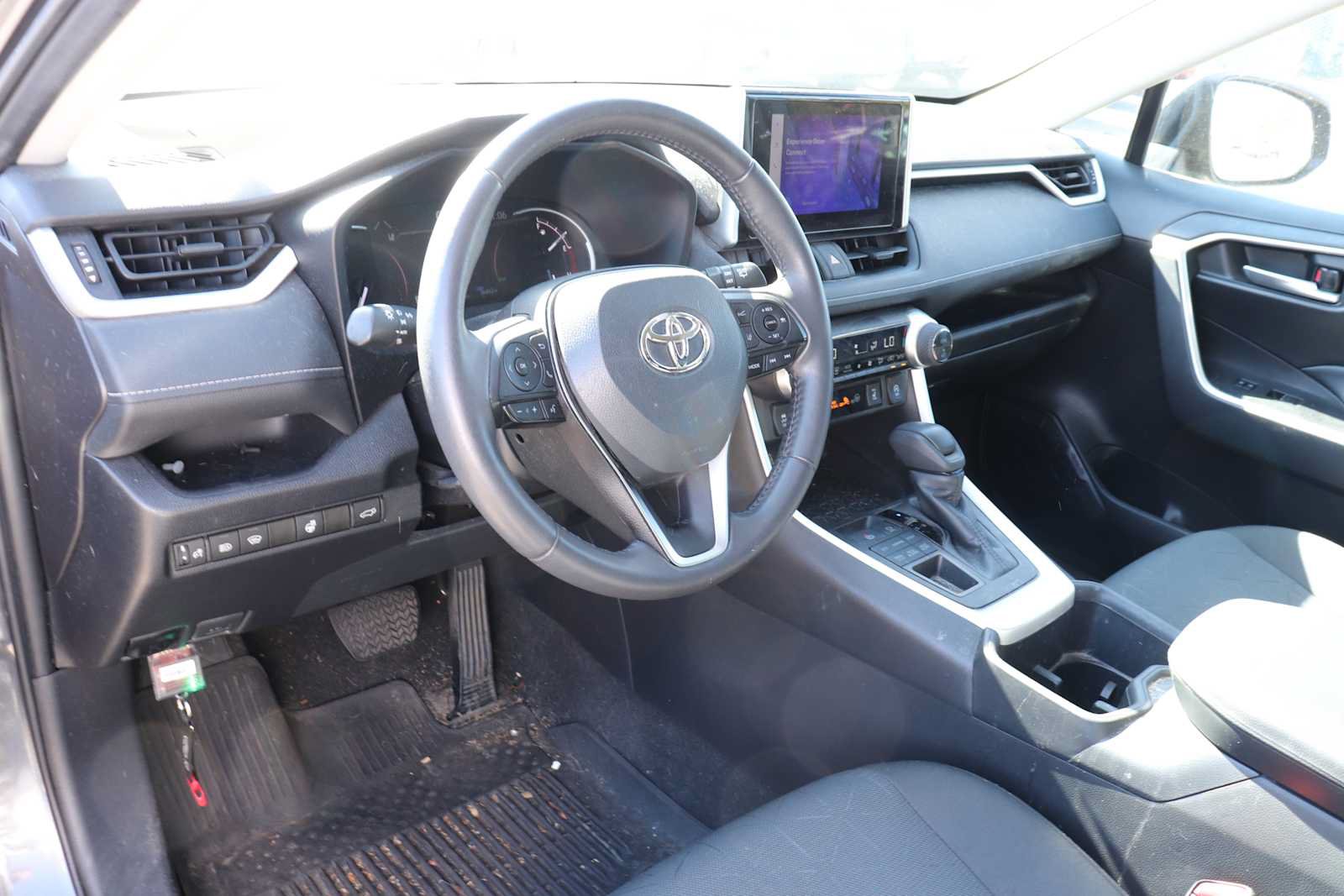 Used 2023 Toyota RAV4 XLE w/ Convenience Package AWD/4WD image 10