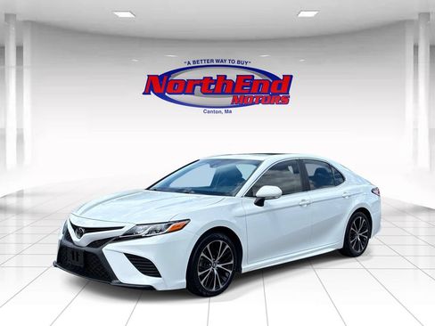 Used 2018 Toyota Camry SE w/ Audio Package FWD image 3