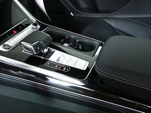 New 2026 Audi Q8 Premium Plus image 18