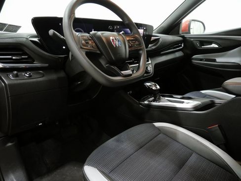 Used 2024 Buick Envista Preferred w/ Convenience II Package image 11