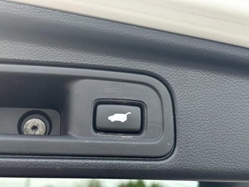 Used 2021 Honda Pilot Black Edition image 14