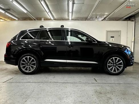 Used 2017 Audi Q7 3.0T Premium Plus w/ Premium Plus Package AWD/4WD image 7