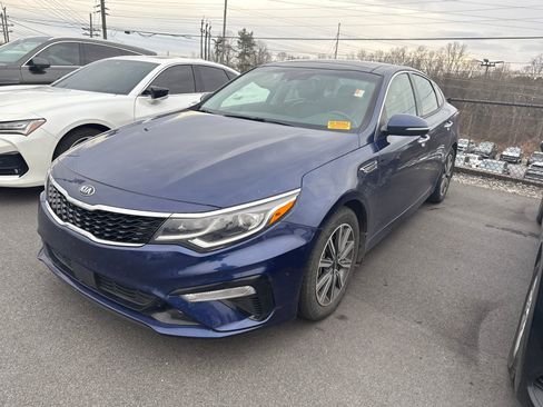 Used 2019 Kia Optima EX w/ EX Premium Package image 2