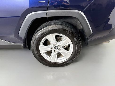Used 2020 Toyota RAV4 XLE FWD image 20