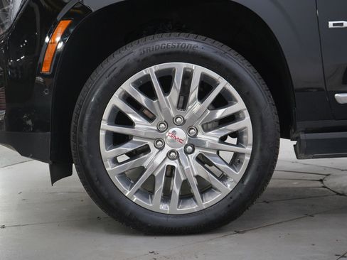Used 2025 GMC Yukon XL Denali w/ Sun & Power Step Package AWD/4WD image 31