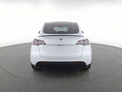 Used 2023 Tesla Model Y Performance AWD/4WD image 7
