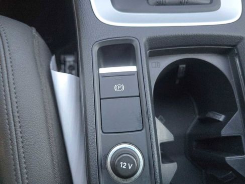 Used 2020 Audi Q3 2.0T Premium Plus w/ Premium Plus Package image 33