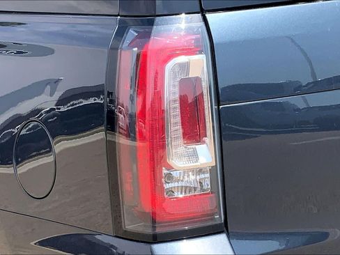 Used 2019 GMC Yukon Denali w/ Denali Ultimate Package AWD/4WD image 29