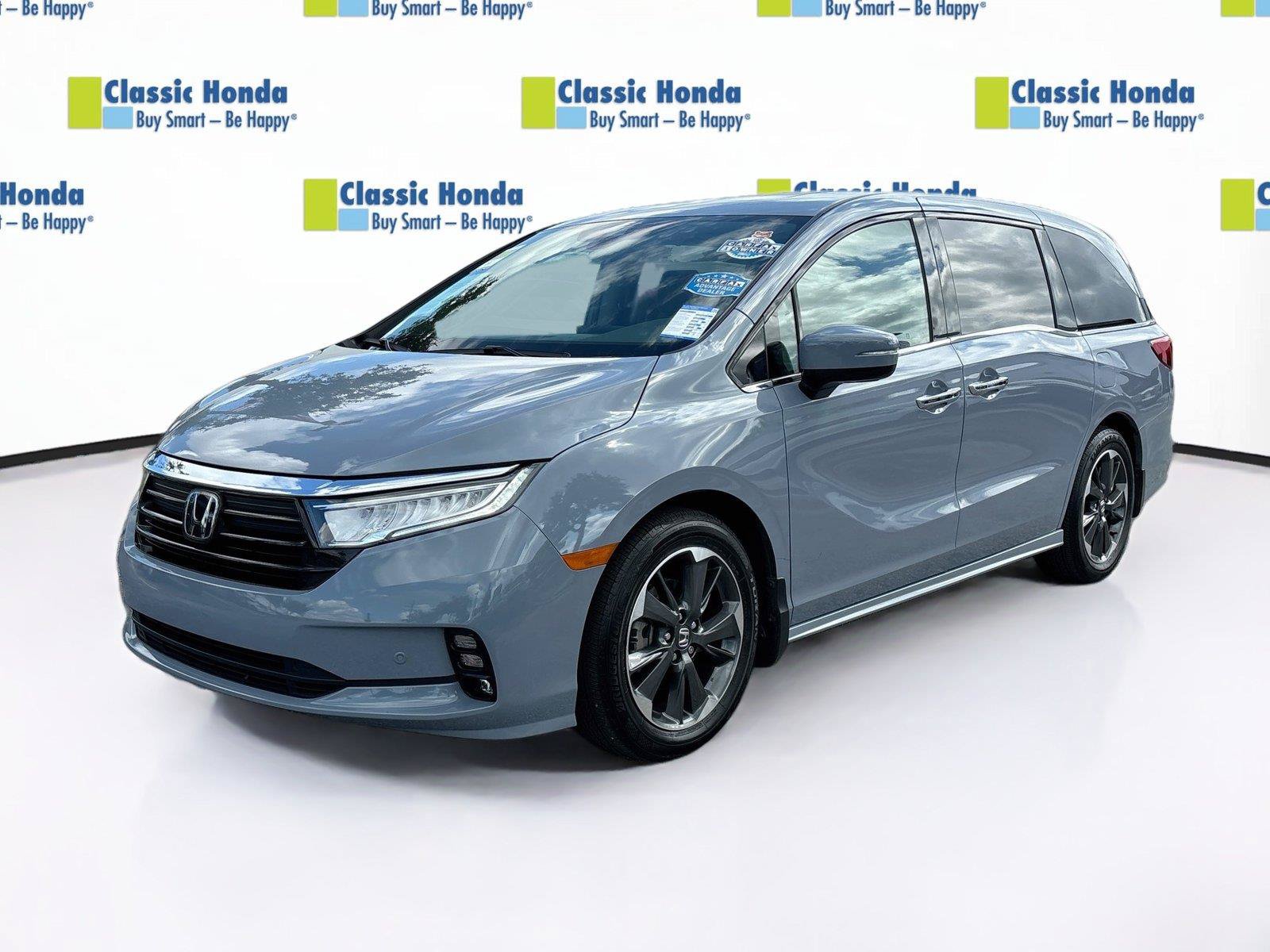 Used 2023 Honda Odyssey Elite image 3