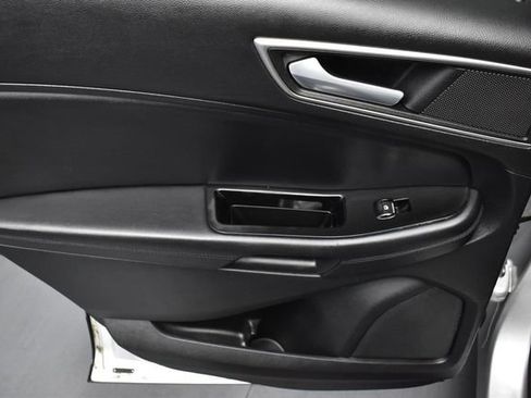 Used 2015 Ford Edge SEL w/ Equipment Group 201A AWD/4WD image 16