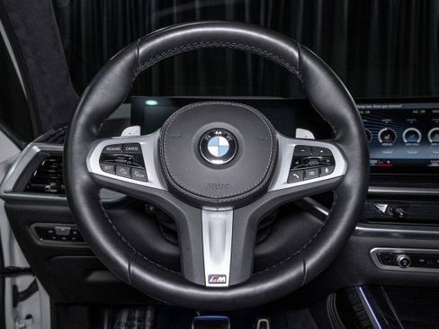 Used 2023 BMW X7 xDrive40i w/ M Sport Package image 20