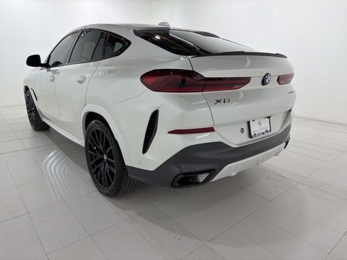 Certified 2024 BMW X6 xDrive40i w/ Executive Package image 3