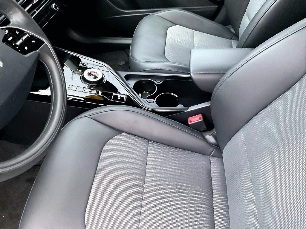 Used 2025 Kia Niro Wind w/ Wind Preserve Package FWD image 20