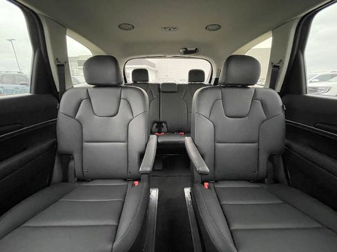 New 2025 Kia Telluride S image 32