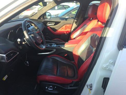 Used 2019 Jaguar F-PACE S image 4