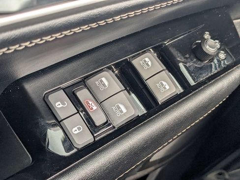 Certified 2024 Jeep Wagoneer Series II AWD/4WD image 25