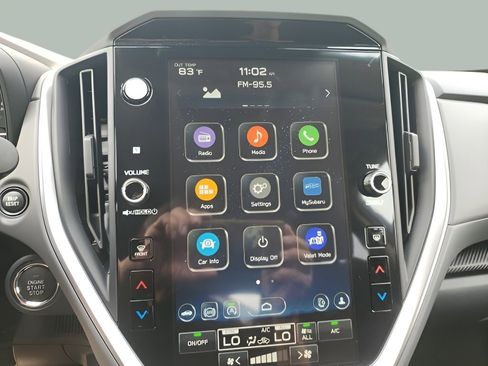 Used 2025 Subaru Crosstrek 2.0i Premium image 18