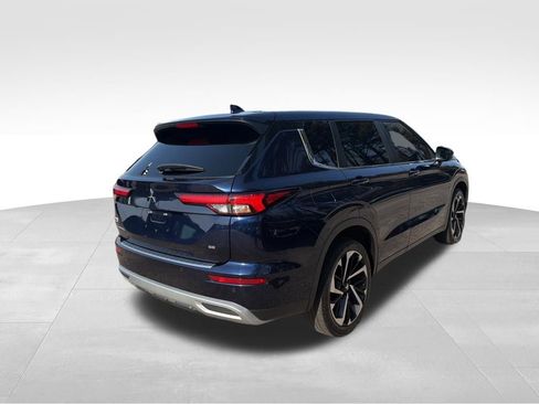 Used 2024 Mitsubishi Outlander SE image 5