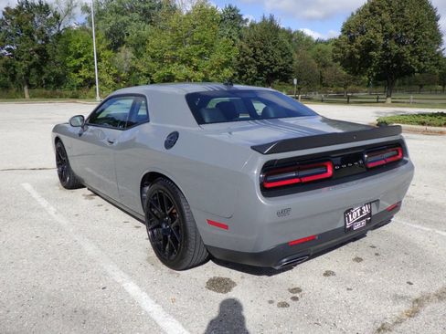 Used 2018 Dodge Challenger R/T Plus image 7