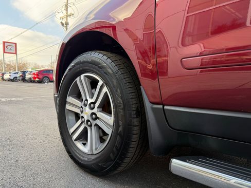 Used 2017 Chevrolet Traverse LT image 12