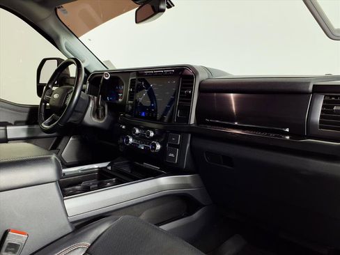 Used 2023 Ford F250 Lariat w/ Sport Appearance Package image 9