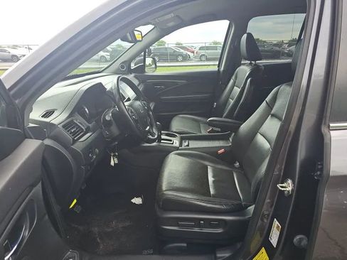 Used 2017 Honda Ridgeline RTL-T image 3