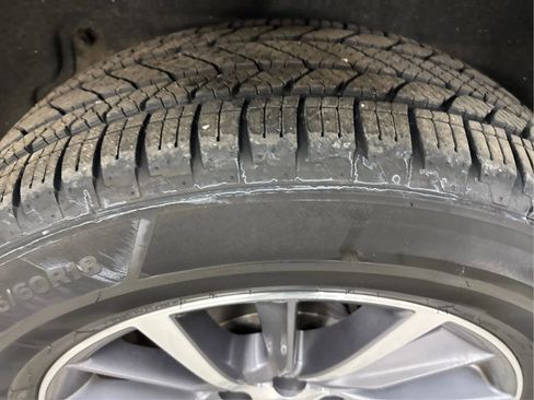 Used 2018 Toyota Highlander XLE image 33