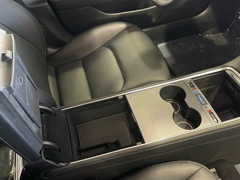 Used 2023 Tesla Model 3 Performance image 39