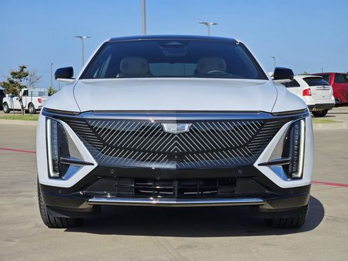 Certified 2026 Cadillac Lyriq Signature Luxury w/ Nappa Leather Package AWD/4WD image 6