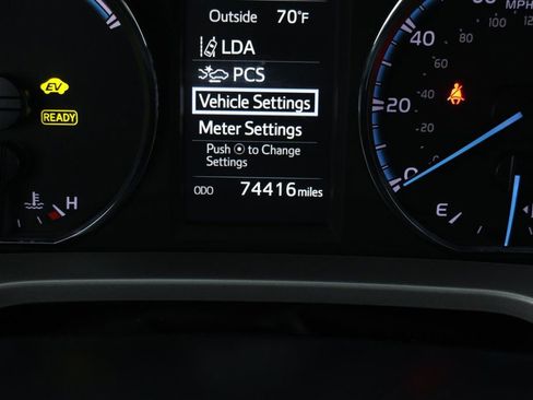 Used 2018 Toyota RAV4 XLE image 14