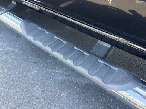 Used 2017 GMC Sierra 1500 SLE w/ Suspension Package, Off-Road AWD/4WD image 11