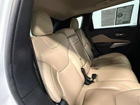 Used 2017 Jeep Cherokee Limited AWD/4WD image 65