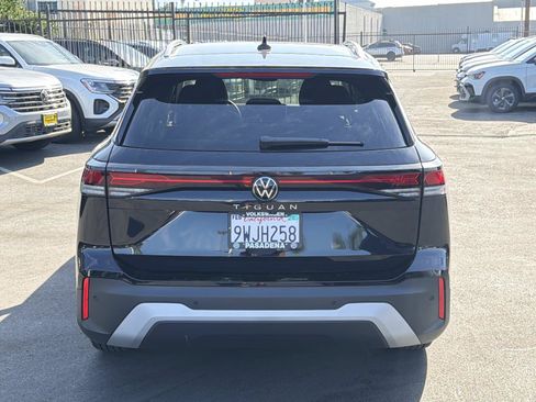 Certified 2026 Volkswagen Tiguan S FWD image 4