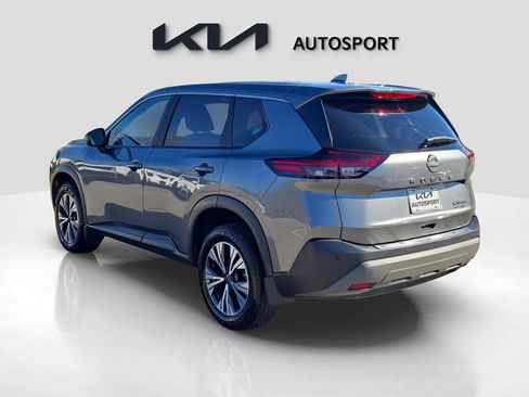 Used 2023 Nissan Rogue SV image 10